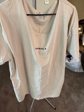 YoungLA Men’s low neck Tee in Light Beige